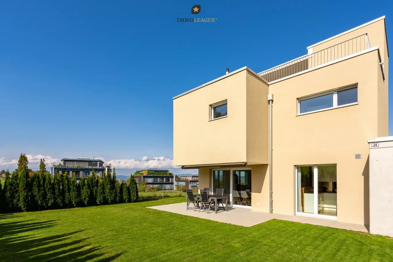 Stilvoll und modern mit unverbaubarer Seesicht