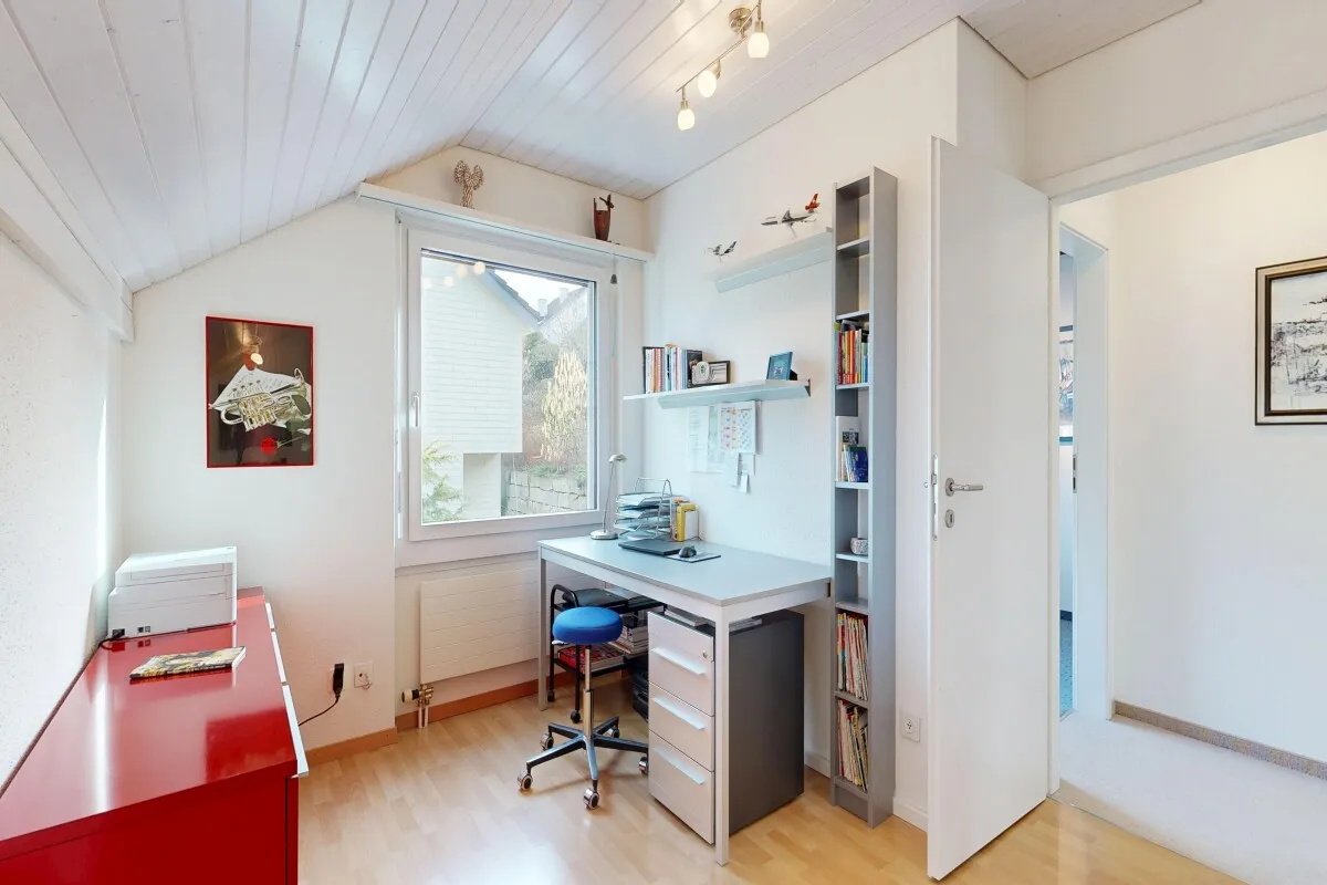 Freistehendes Einfamilienhaus in Hanglage in Rudolfstetten