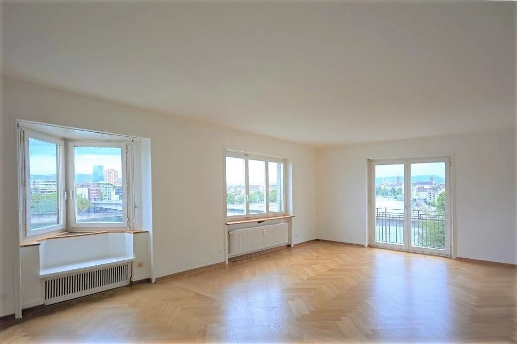 Träumen Sie von einer Altbauwohnung direkt am Rhein?