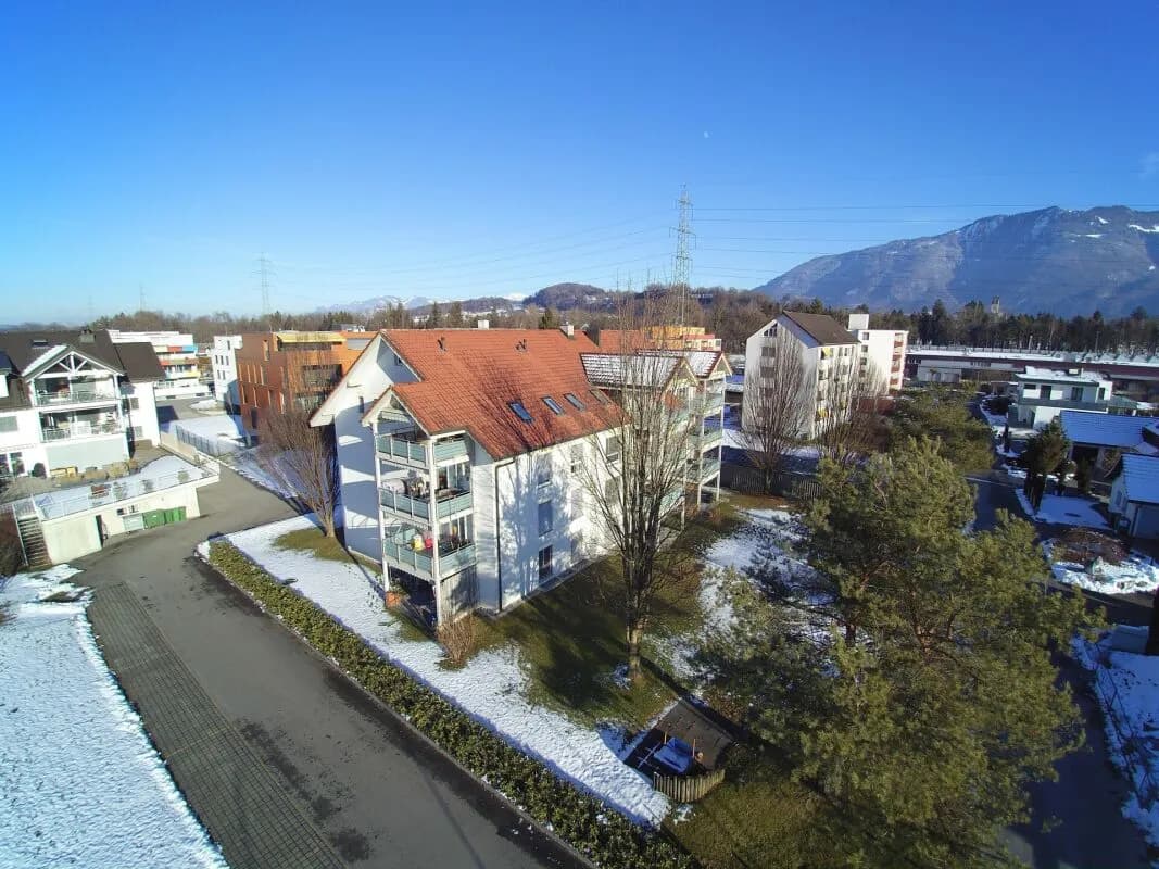 grosszügige 4.5-Zimmer-Parterrewohnung an ruhiger Lage