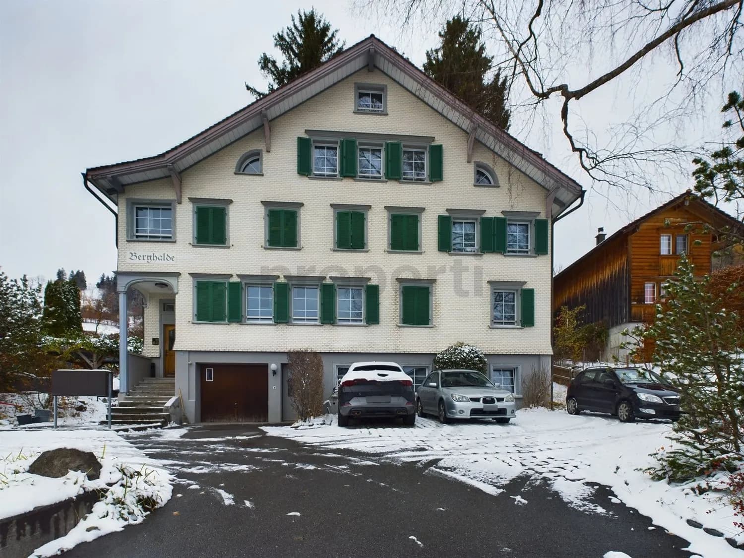 Modernes 5.5-Zimmer-Maisonette-Zuhause auf drei Etagen mit Balkon in Gais