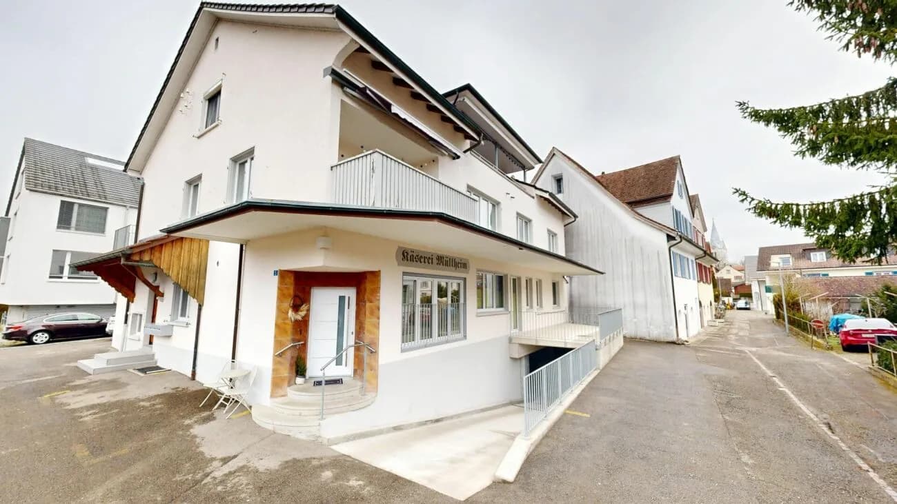 Modernes Wohnen mit viel Raum - 177 m², Südbalkon & grosszügiger Sitzplatz in Müllheim