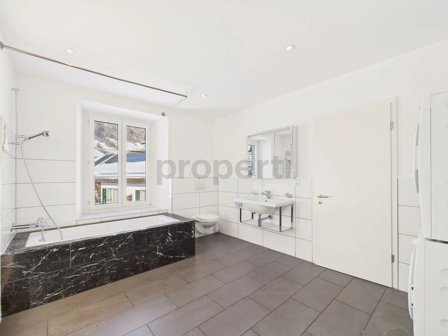 Sonnige 4.5-Zimmer-Terrassenwohnung in Luchsingen