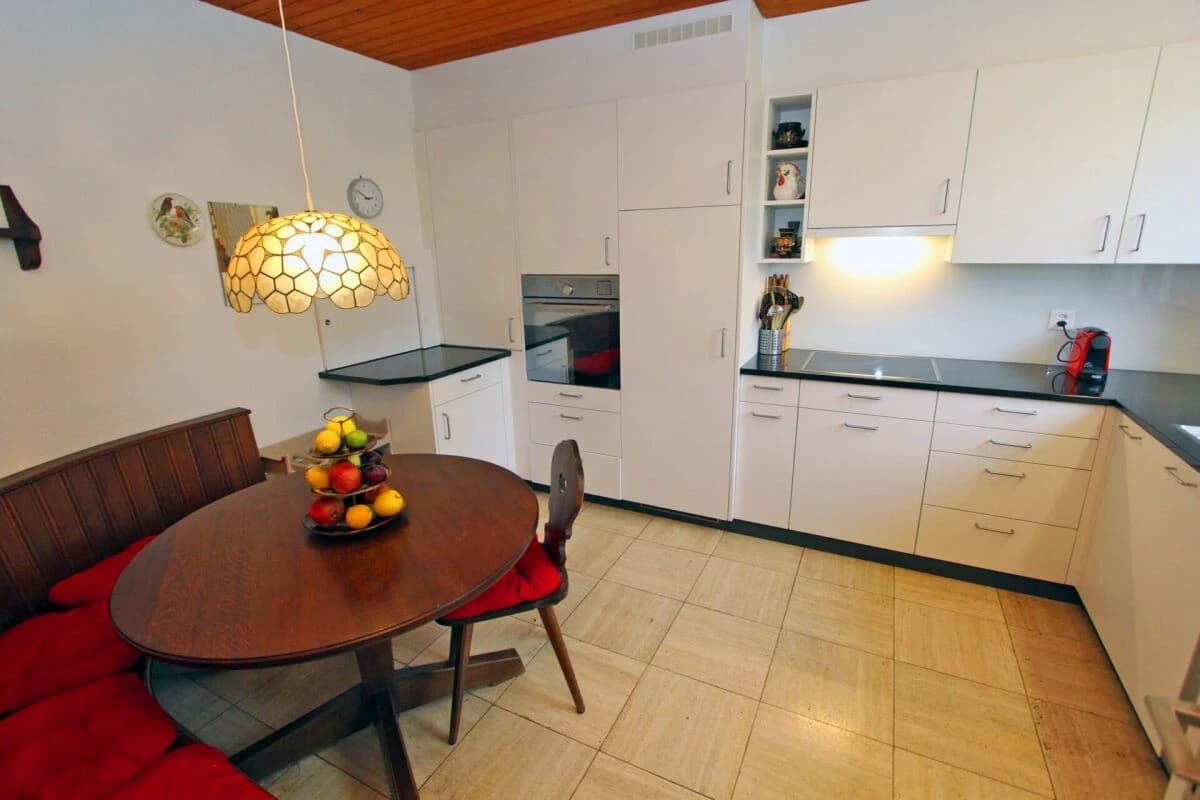 Bungalowhaus mit Atrium und grossem Garten