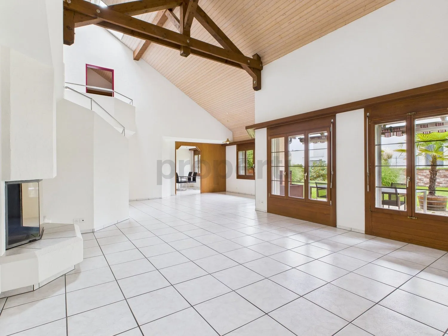 5.5-Zimmer-Einfamilienhaus in Knonau - modernes Wohnen mit Gartenidylle