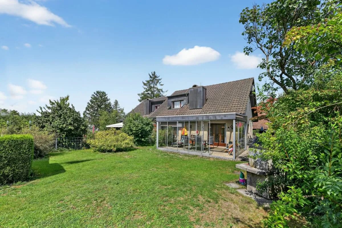 Sonniges und ruhiges Familienidyll mit Garten nahe Kreuzlingen