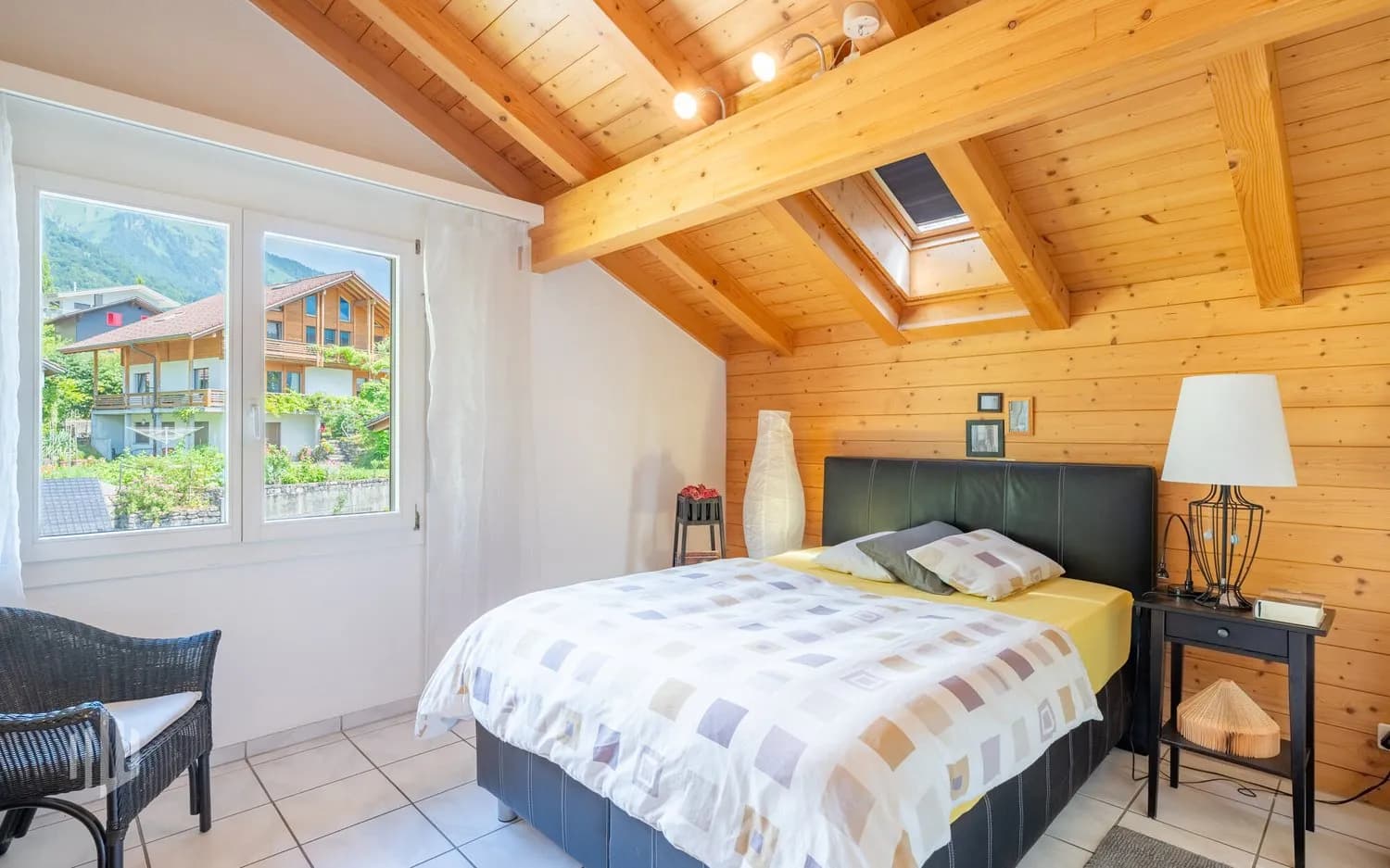 ImmoWyss -  Wohnen über dem Brienzersee mit unverbaubarer Seesicht