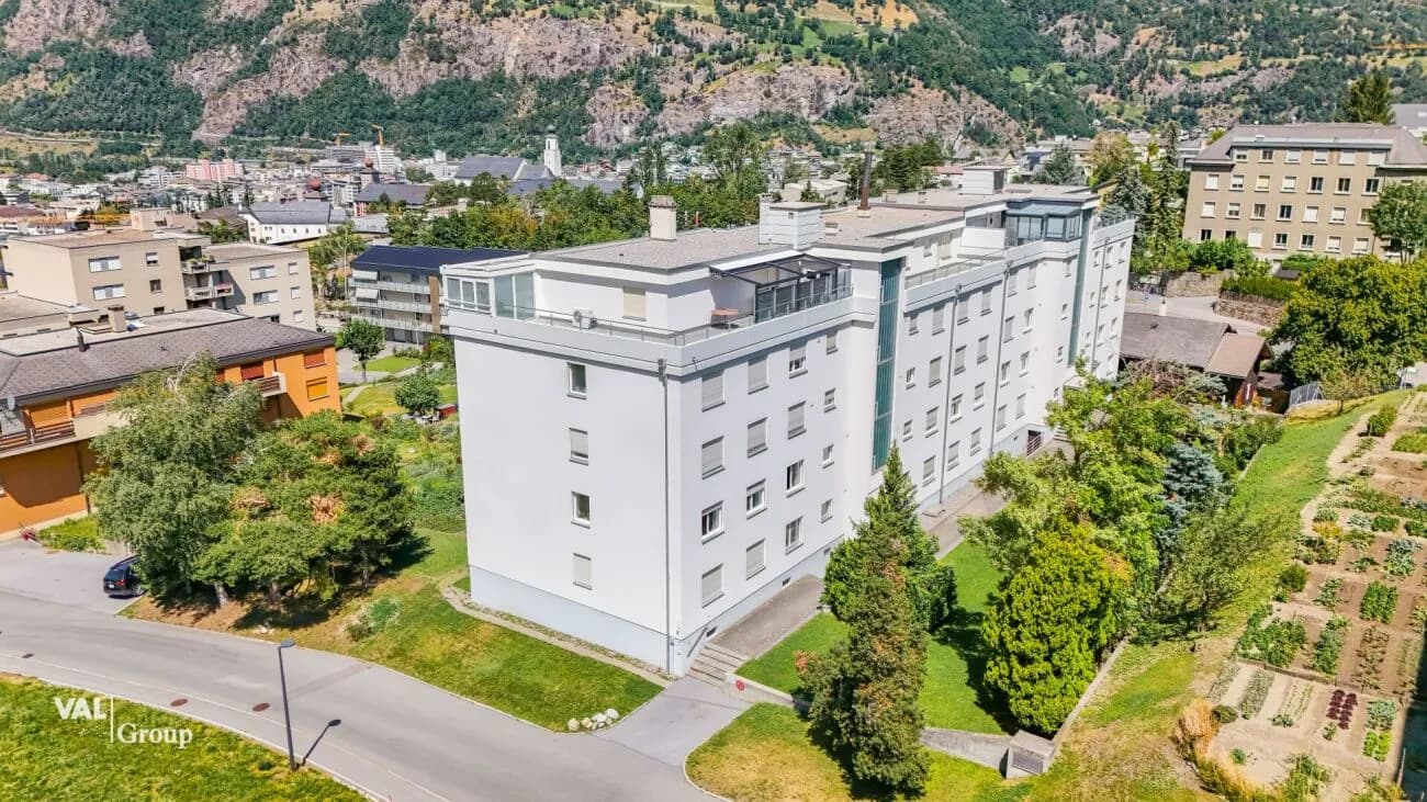 Lichtdurchflutete Wohnung mit Talsicht in familienfreundlichem Quartier