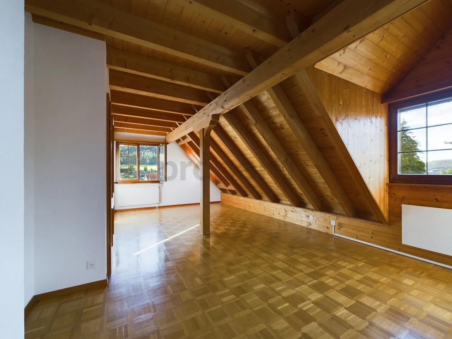 Erstklassige 4.5-Zimmer-Wohnung in Weiach mit wunderschöner Aussicht