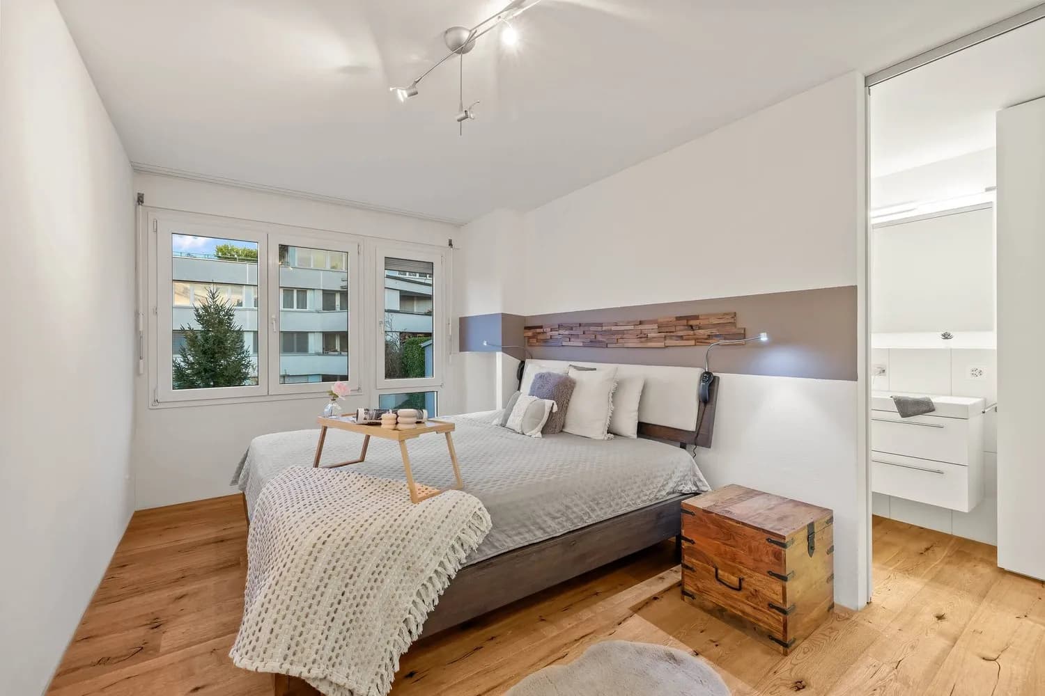 SANIERTES TERRASSENJUWEL IN DIERIKON