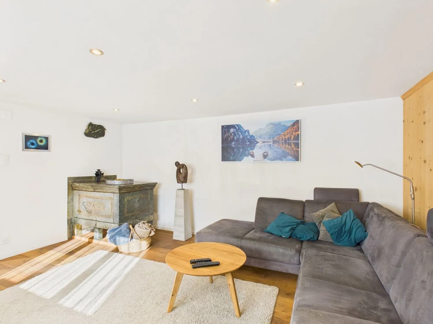 Haus mit Werkstatt & über 100 m² Nebenflächen  ideal für Wohnen und Arbeiten in Disentis