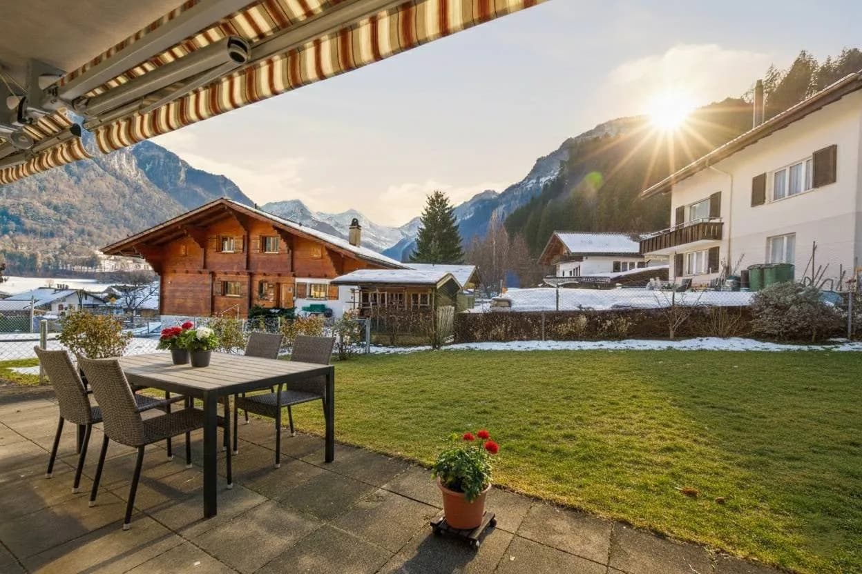 WOHNEN MIT ALPENPANORAMA - 4.5 ZIMMER GARTENWOHNUNG