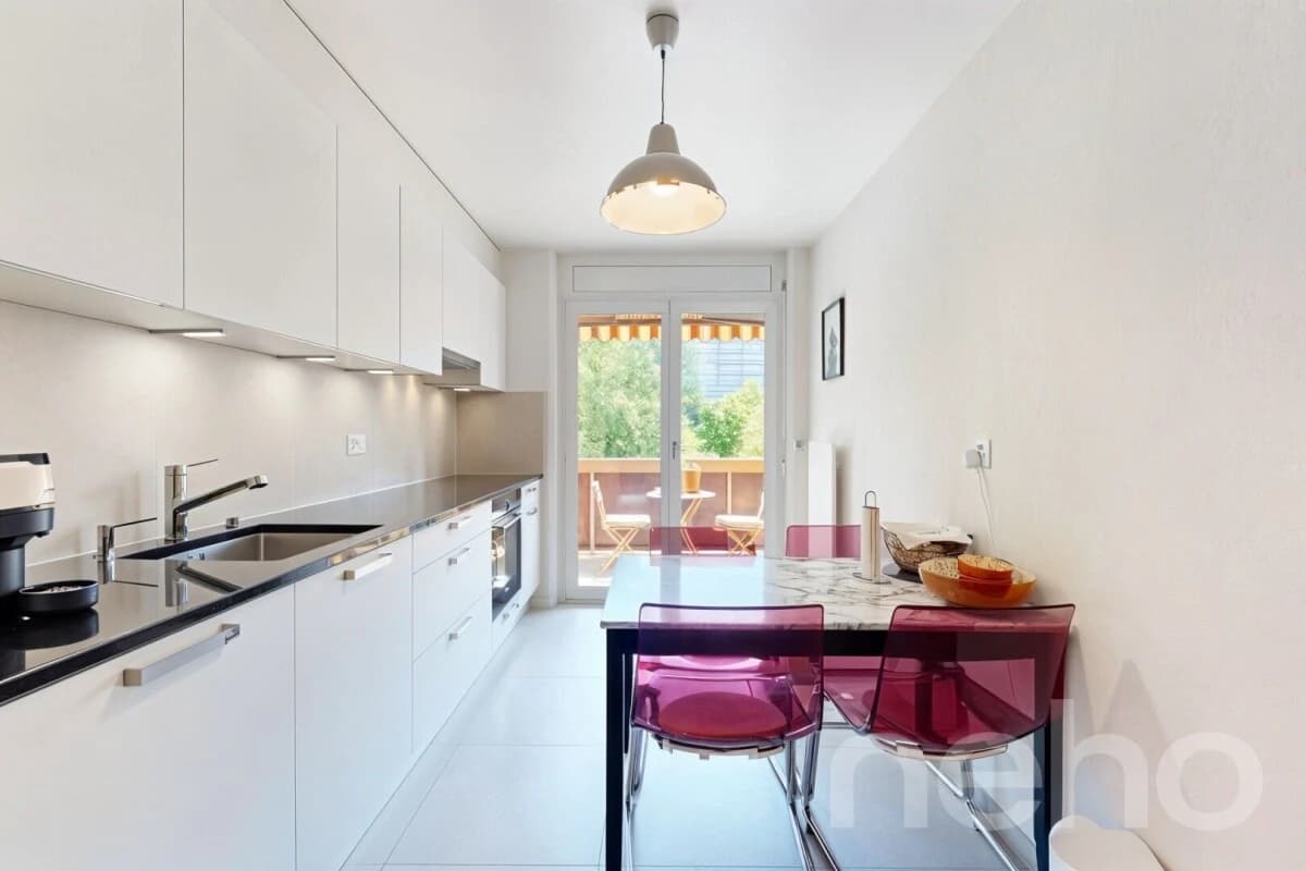 Lausanne CHUV : 2.5 pièces rénové avec balcon plein ouest