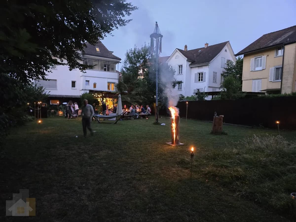 WG Zimmer in Villa mit viel Platz und Garten