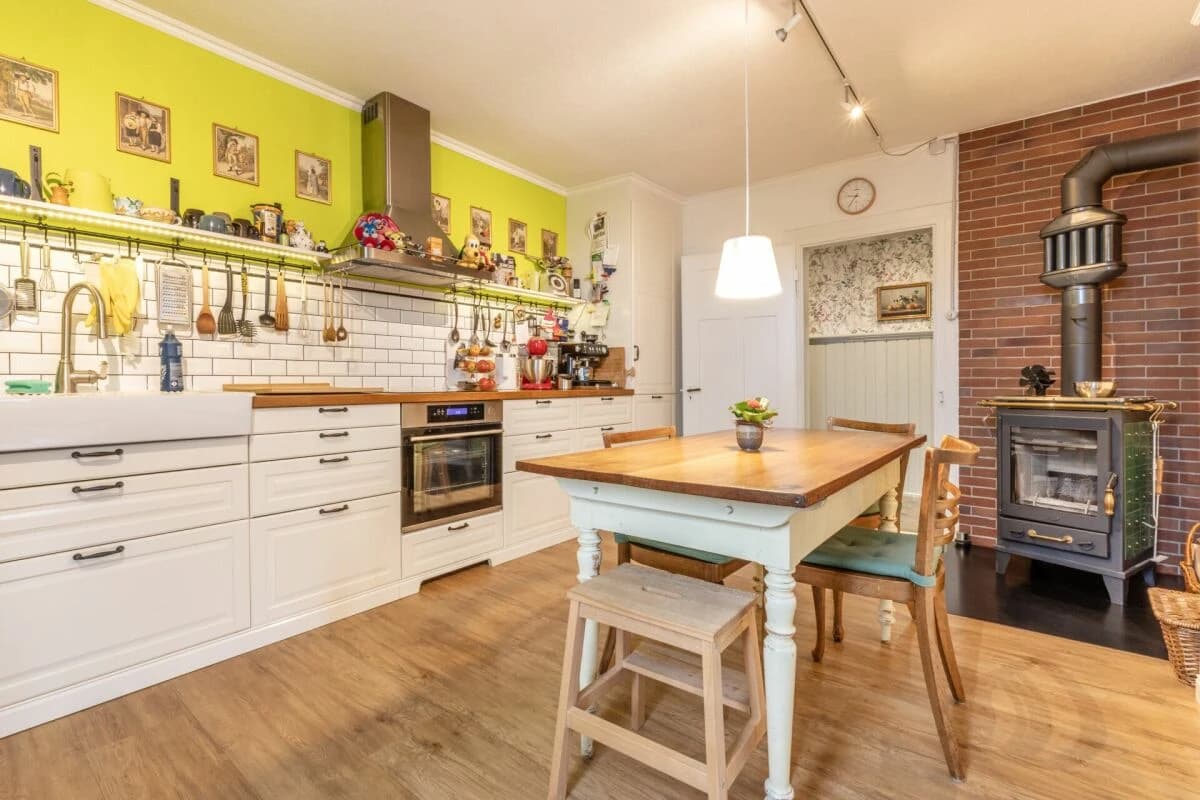 Historisches Juwel: 7-Zimmer-Einfamilienhaus mit vielseitigem Raumangebot