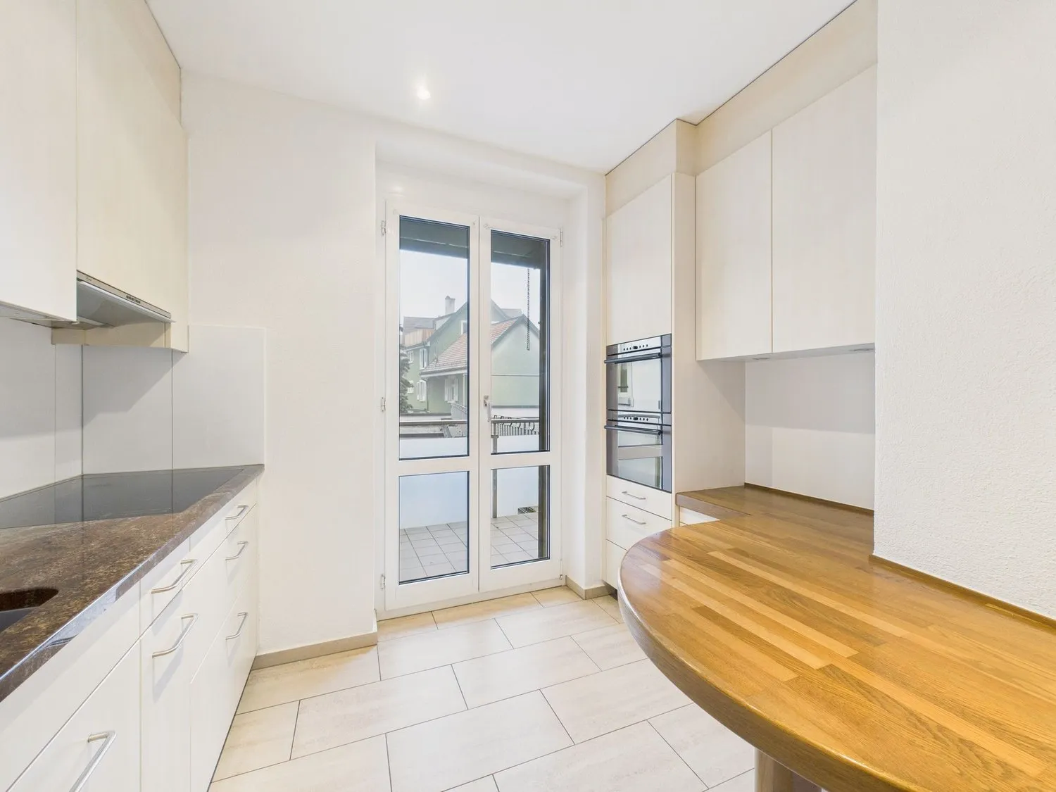 Zentral gelegene 4.5-Zimmer-Etagenwohnung mit 200 m2 grosser Terasse + 18 m2 Wintergarten in St. Gallen