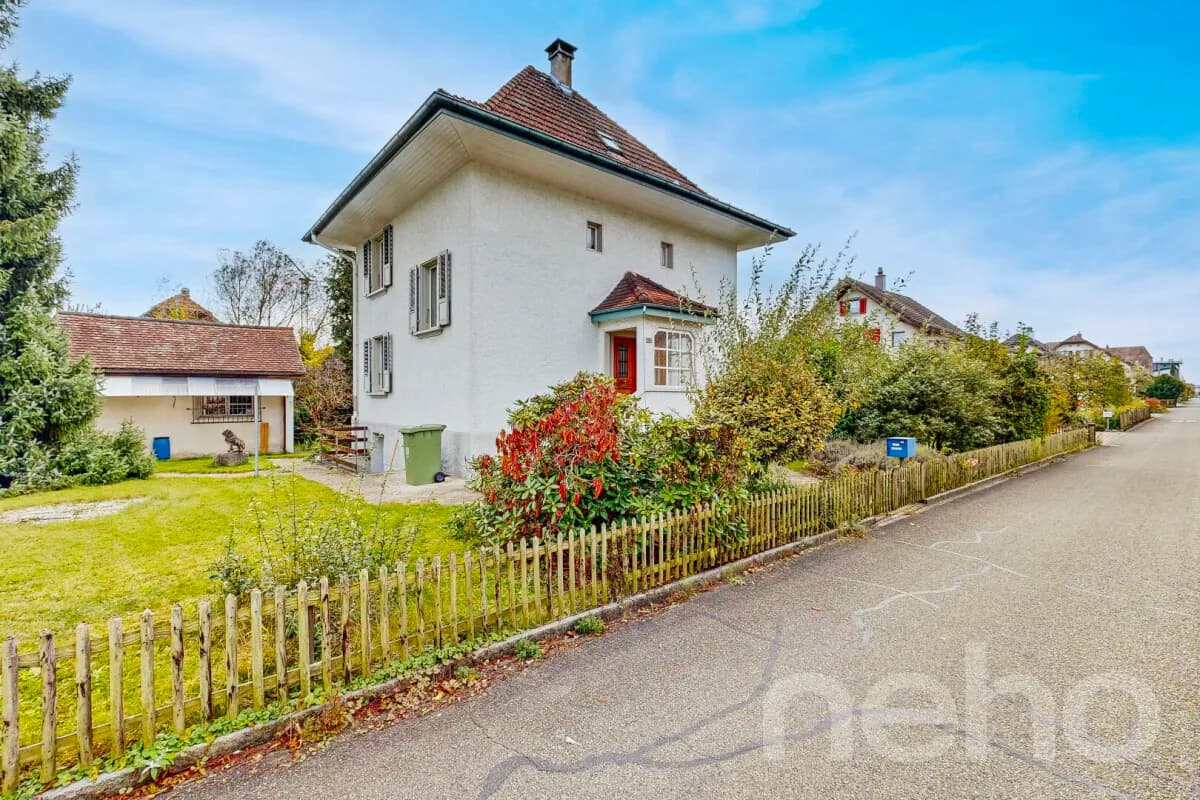 Freistehendes Einfamilienhaus mit vielseitigen Möglichkeiten