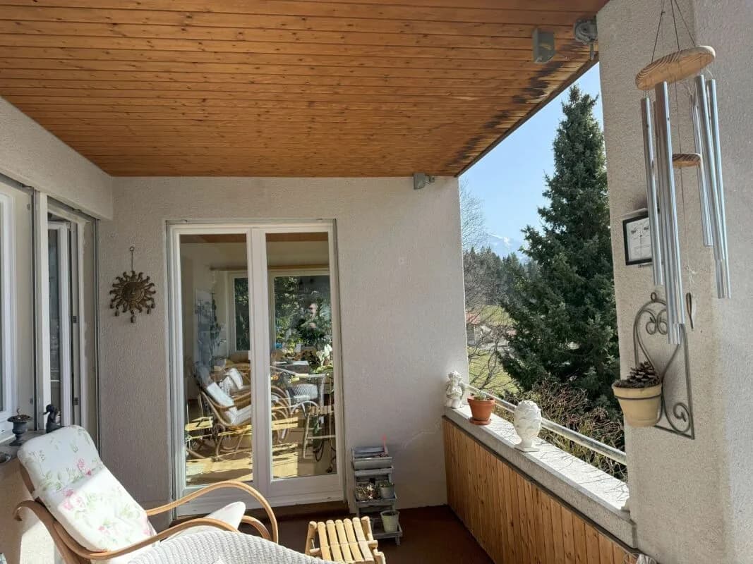 unverbaubarer Weitblick über den Thunersee und die umliegenden Bergketten