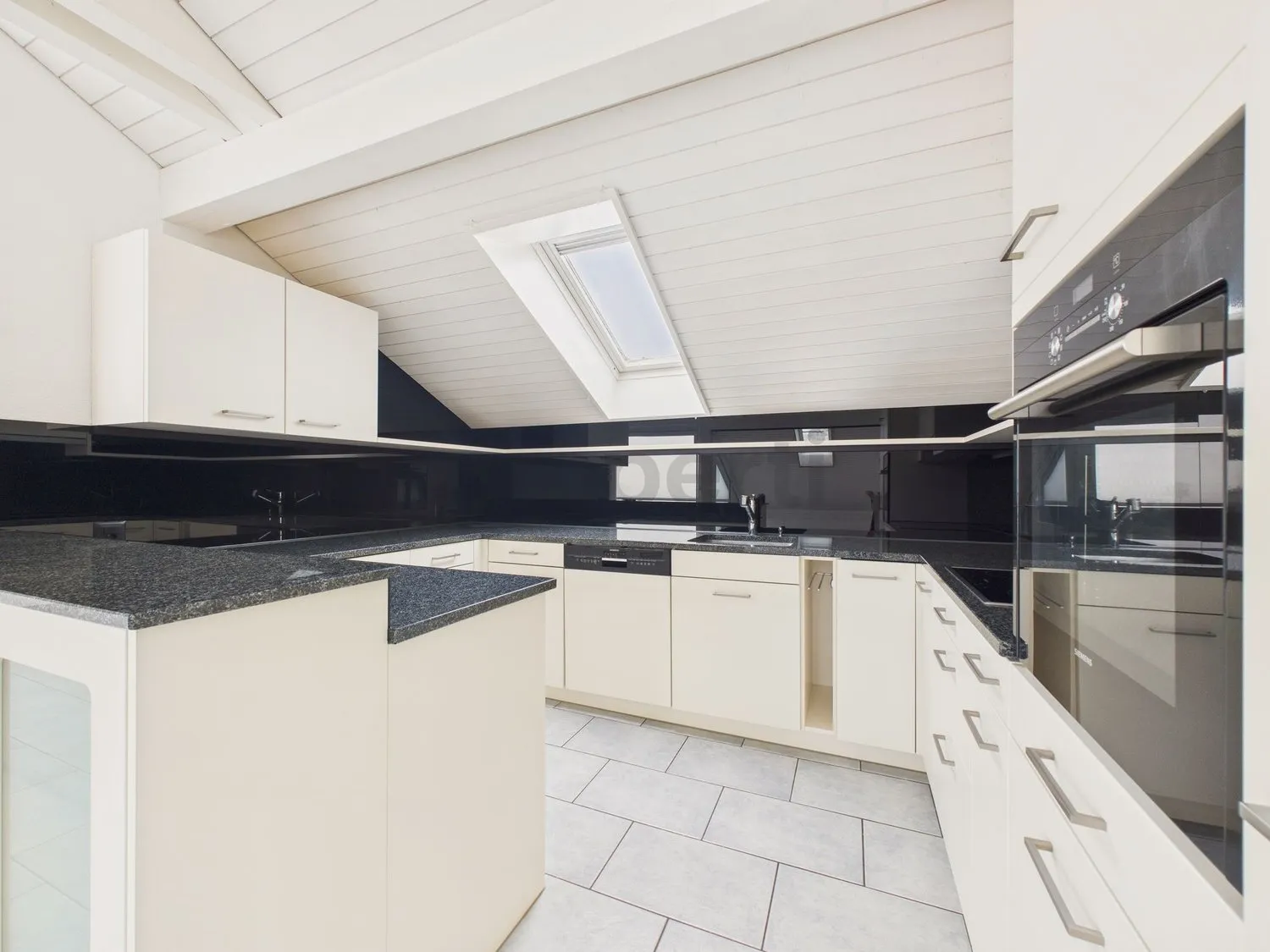 Stilvolle 4.5-Zimmer-Dachgeschosswohnung mit Weitsicht