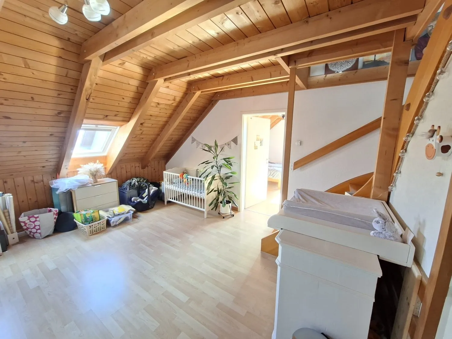 Helle 3.5-Zi.-Maisonette mit Balkon in Nuglar-St. Pantaleon