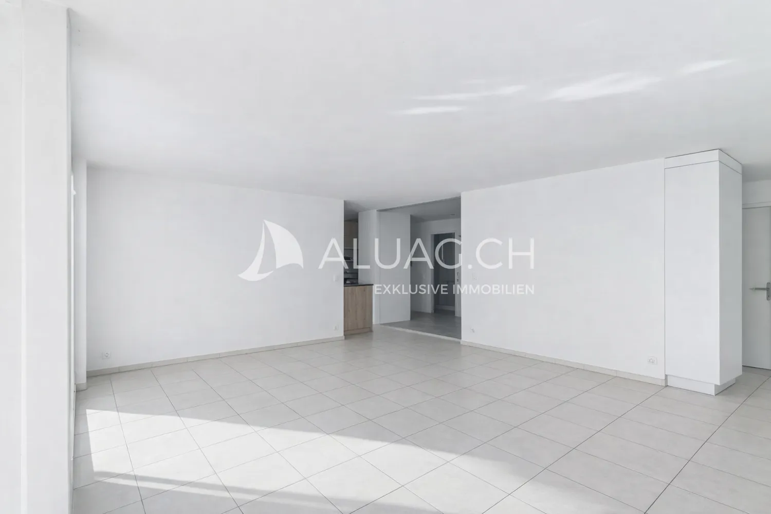 TERRASSENWOHNUNG MIT TRAUMHAFTER SEESICHT