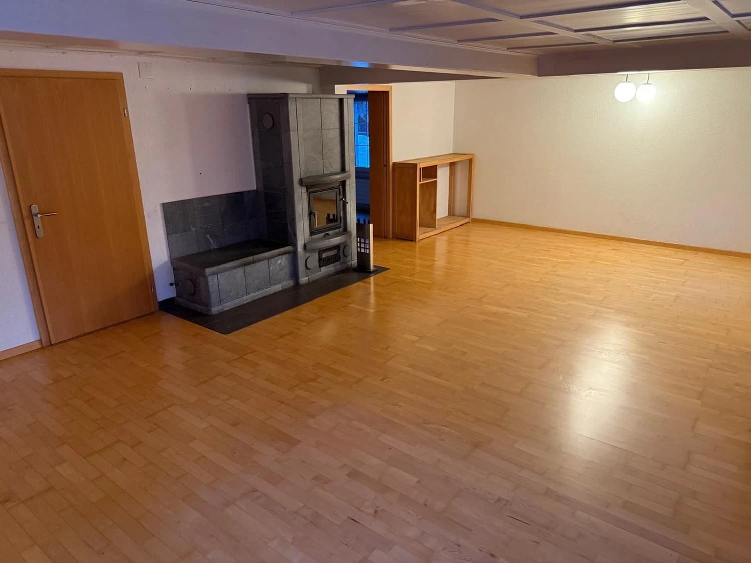 Charmantes 6.5-Zimmer-Einfamilienhaus mit grosszügigem Stauraum, Glarus Süd