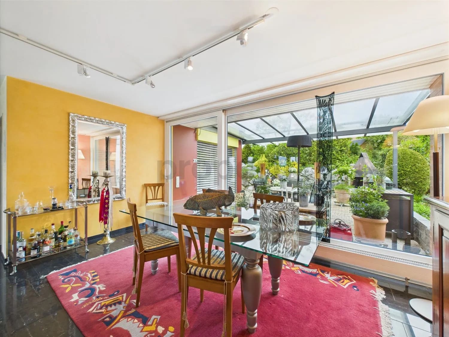 Einzigartiges Reiheneckhaus in Herrenschwanden mit toller Aussicht