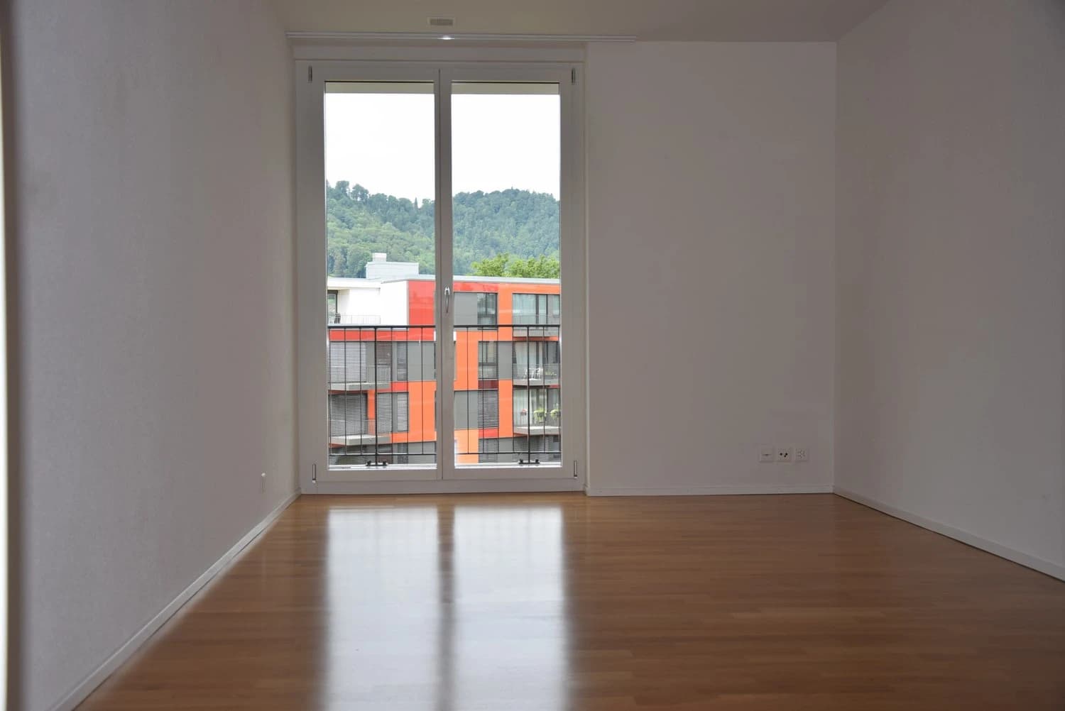 Hell, grosszügig und modern