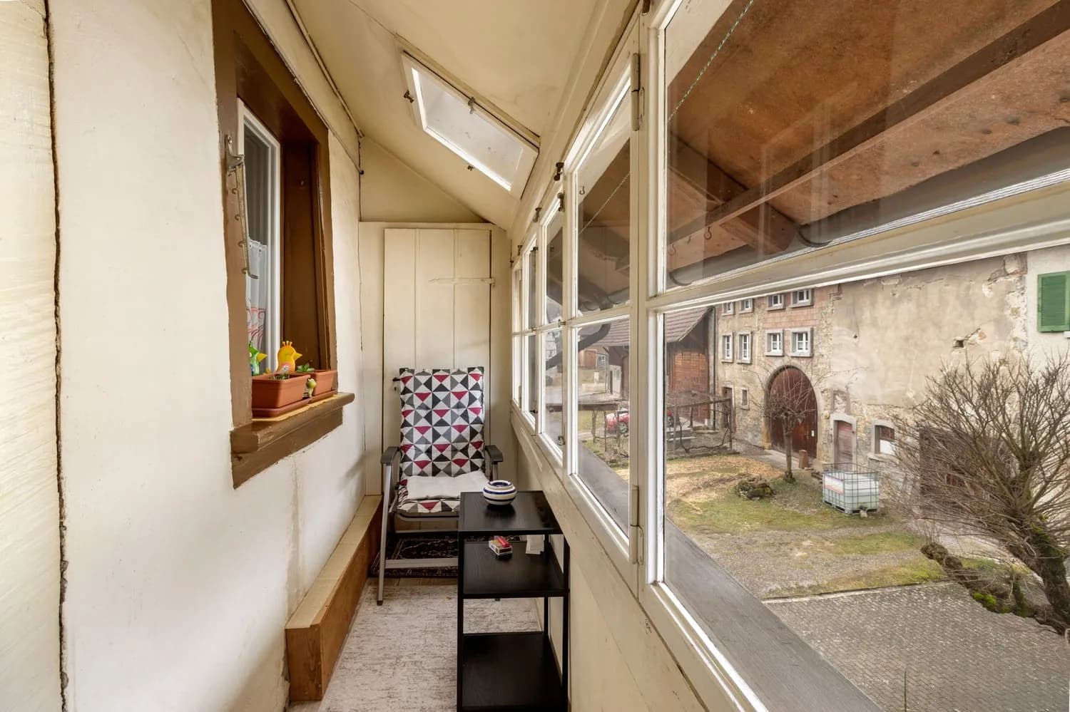 9-Zimmer Reihenmittelhaus an ruhiger und ländlicher Lage