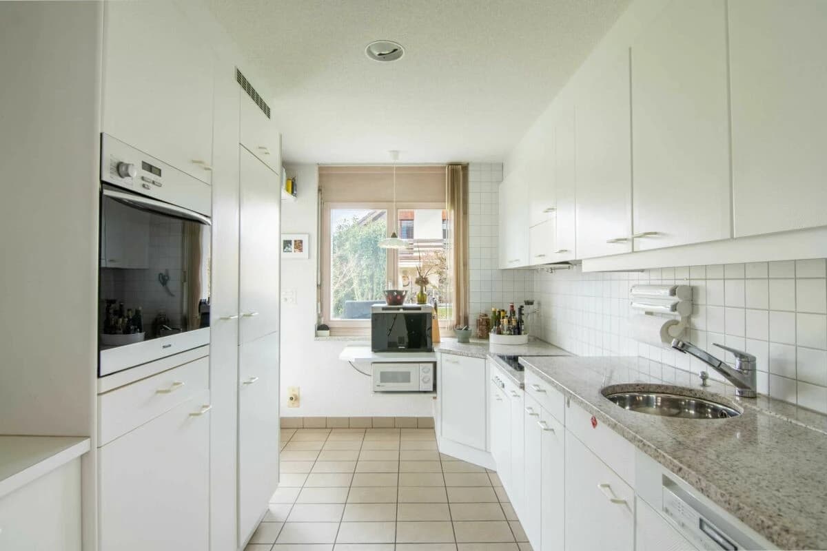 Freistehendes Wohnhaus mit separatem Nebengebäude - Arbeiten und Wohnen, Mehrgenerationen oder individuelle Wohnkonzepte