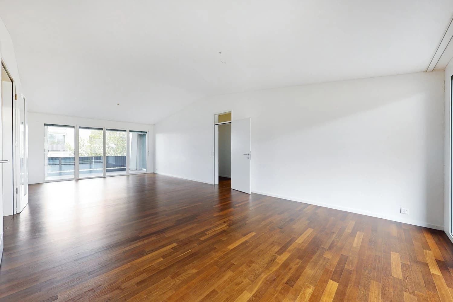 Stilsichere Wohnung in kinderfreundlicher Überbauung