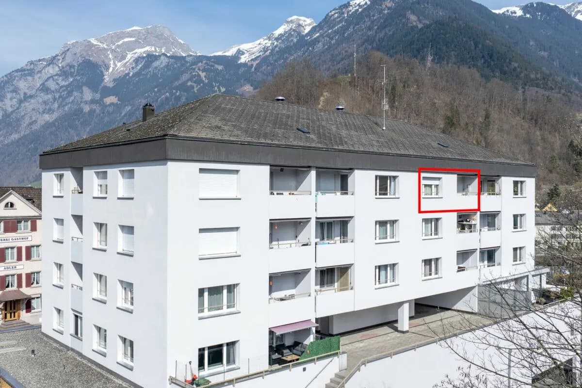 Kompakte 3-Zimmerwohnung - zentral in Schwanden