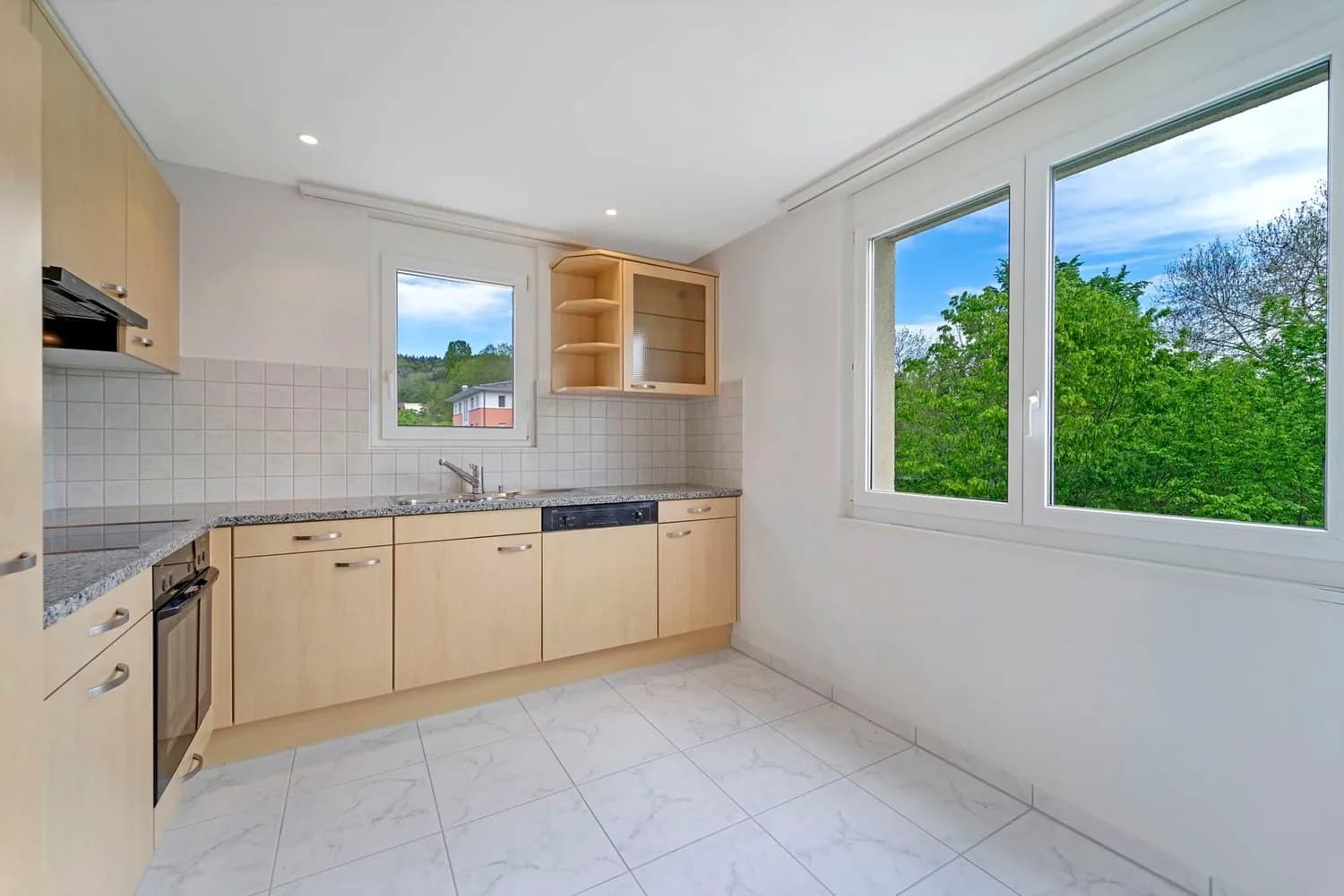 Familienfreundliches Wohnen mit viel Tageslicht!