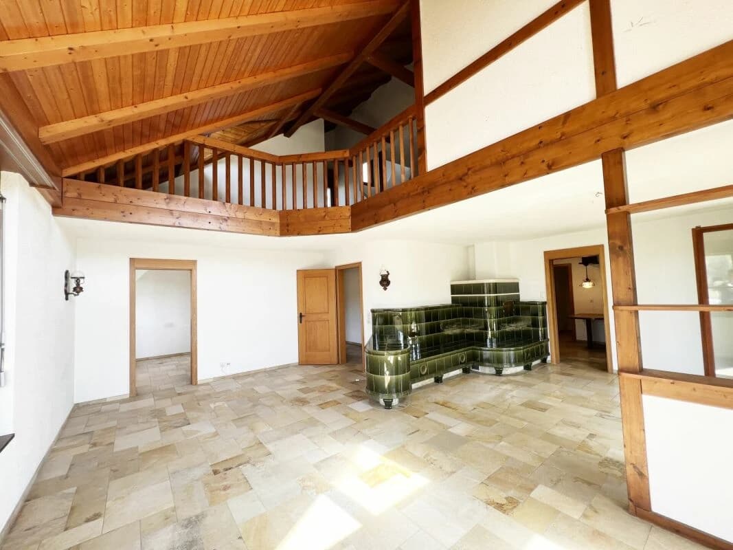 Freistehendes Einfamilienhaus mit Einliegerwohnung