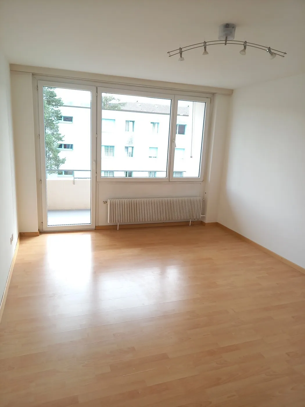Charmante 3.5-Zimmer-Wohnung im Herzen von Dietikon (Befristet bis 30.09.2026)