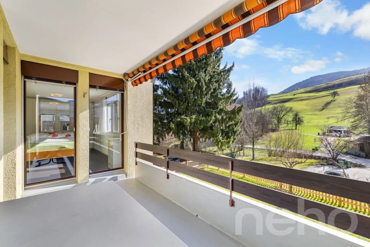 Attraktive 5.5 Zimmer Wohnung in Wilen b. Wollerau