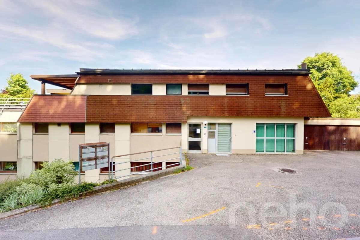 Appartement 4,5 pièces avec jardin, vue montagne et garage