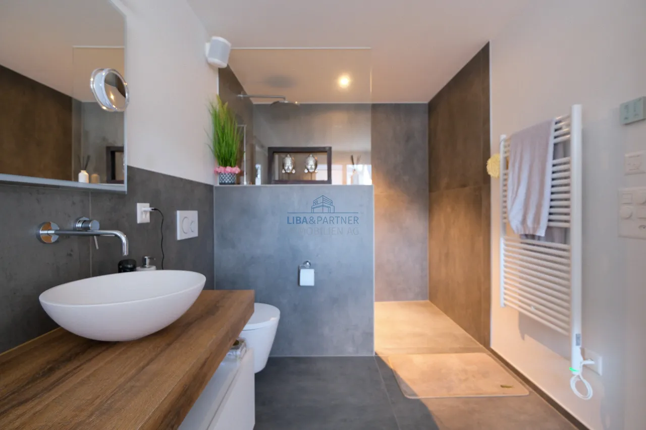 Attraktive, moderne und einzigartige Attikawohnung mit Aussicht