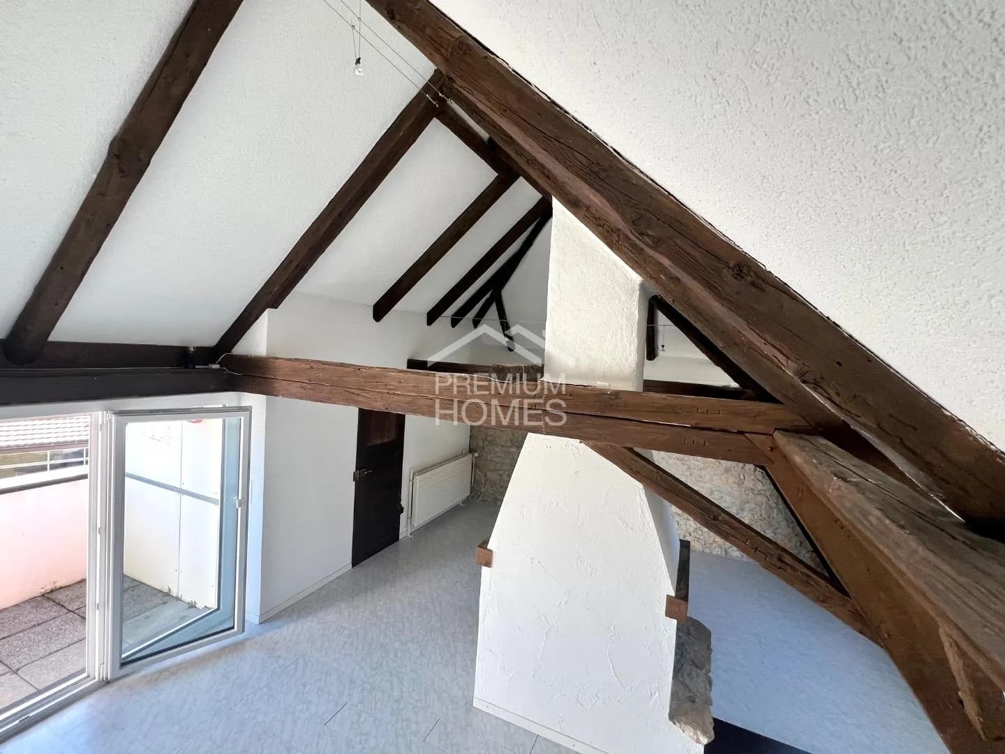 Rarität mit Weitsicht: MFH mit Baulandreserve und Bergblick