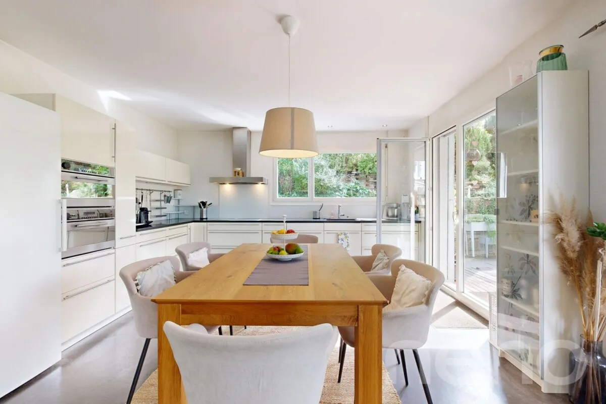 Freistehendes Einfamilienhaus mit Garten und Fernsicht in Biberstein