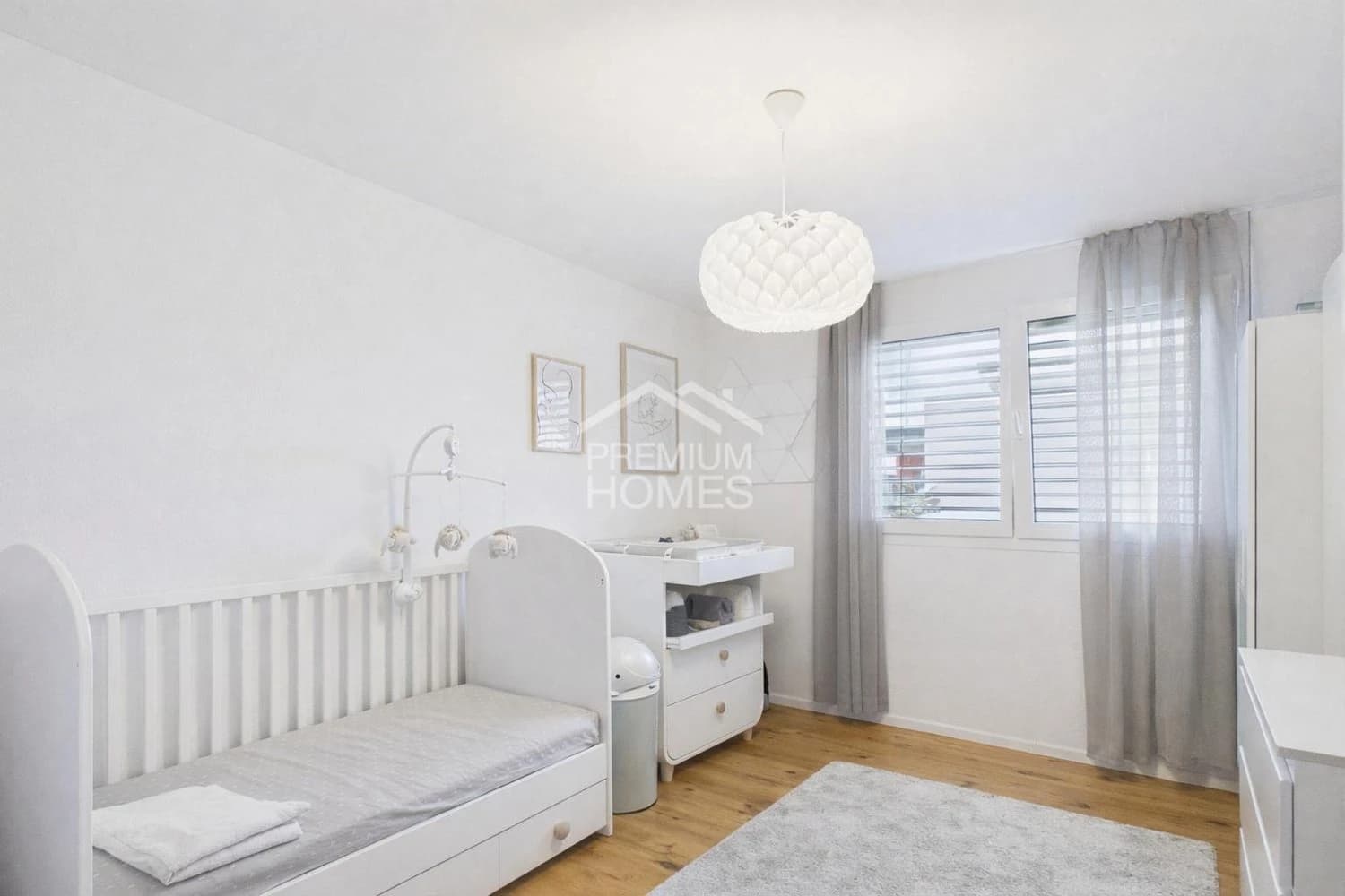 MODERNE KAPITALANLAGE IM NEUZUSTAND