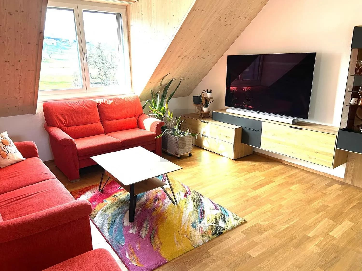 SCHALLISOLIERT UND WARME ATHMOSPHÄRE