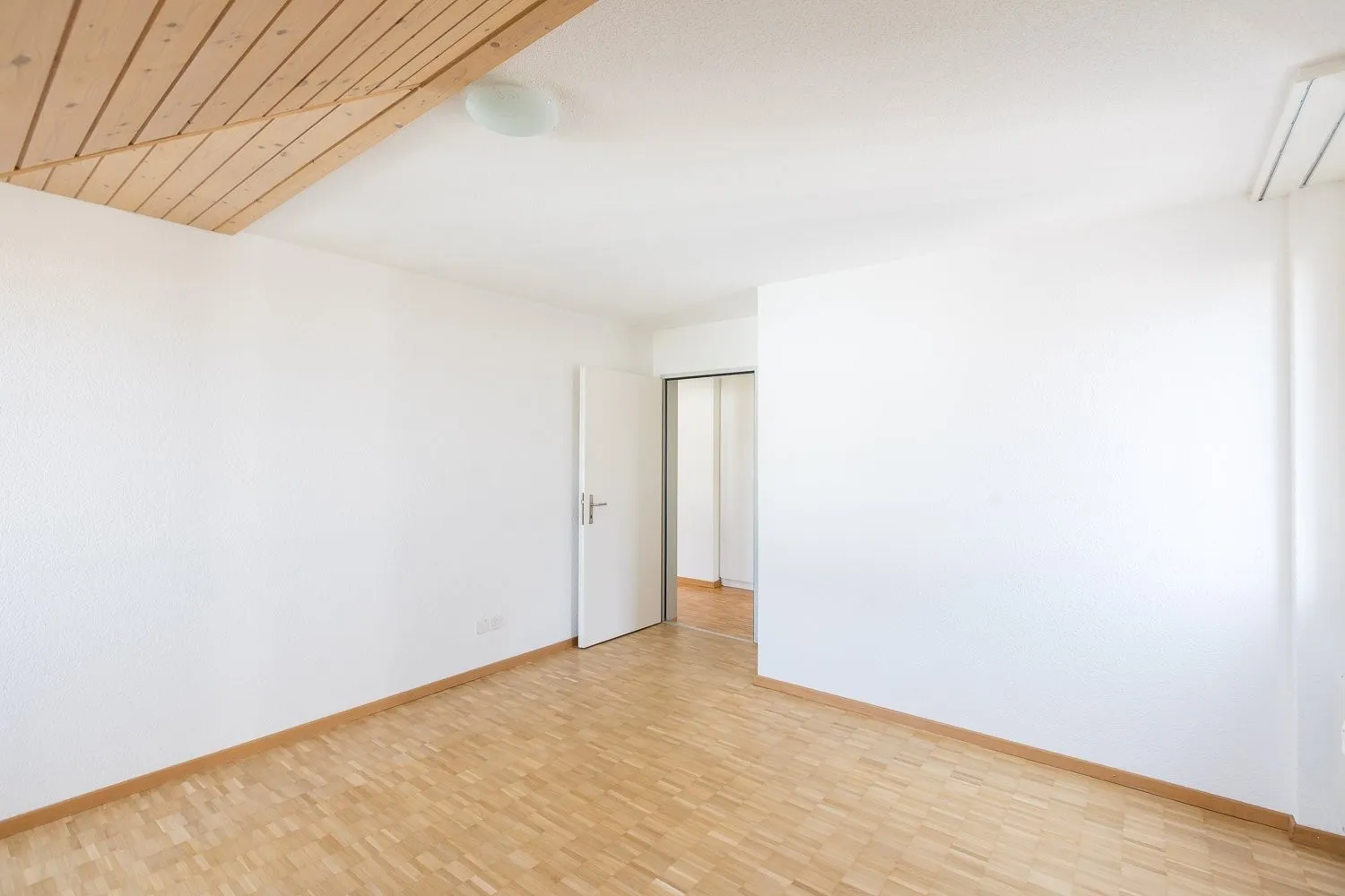 4½-Zimmerwohnung, ZENTRAL, RUHIG, GEMÜTLICH