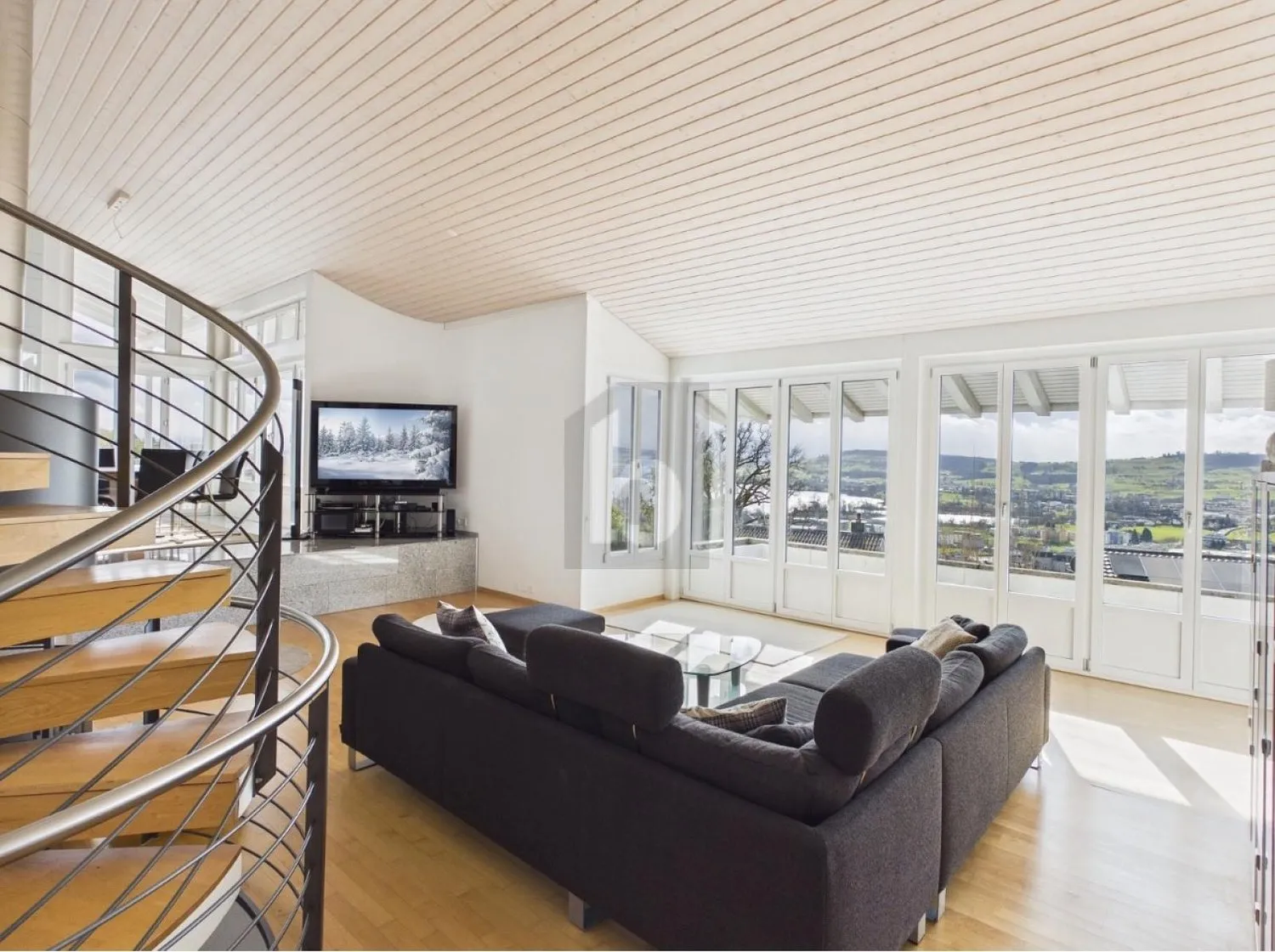 EINZIGARTIG MIT HERRLICHER AUSSICHT