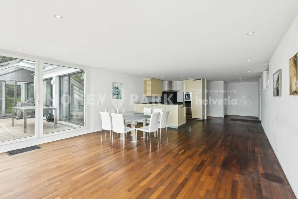 4.5-Zimmer-Terrassenwohnung mit herausragender Panoramasicht und Wintergarten