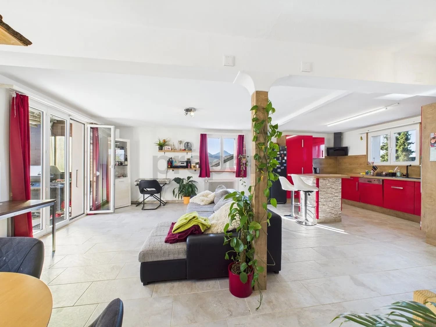 Modernes 4.5-Zimmer-Reihenhaus mit Garten in Büsserach