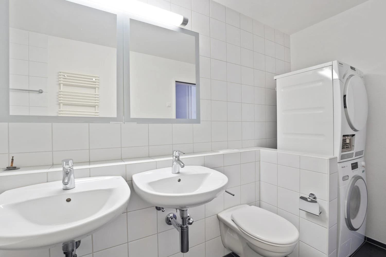 Lichtdurflutete, grosszügige Räume mit grüner Umgebung / Mieten ohne Kaution