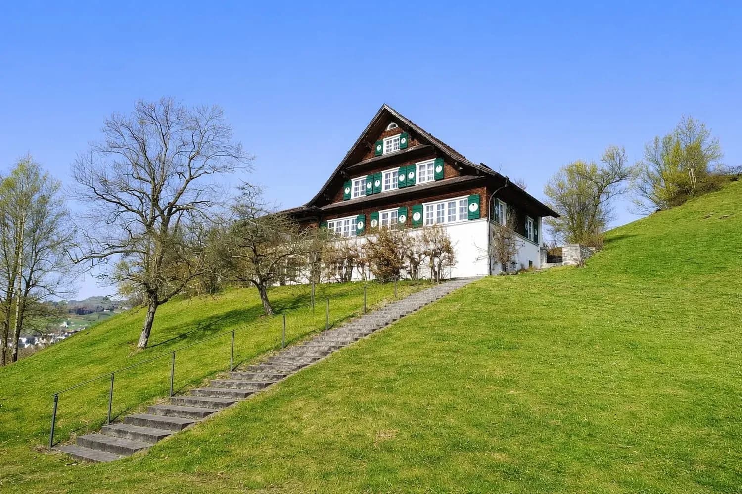 Charmevilla mit Weitsicht in Nesslau - 10 Zimmer mieten