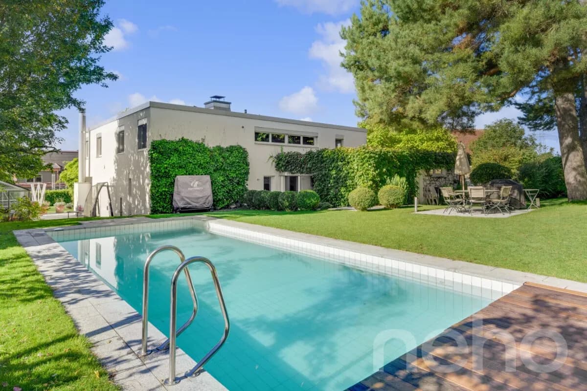 Einfamilienhaus mit Aussenpool  und viel Privatsphäre - Nähe Zürich