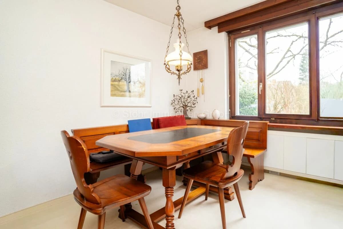 Freistehendes 7-Zimmer Einfamilienhaus mit viel Potenzial